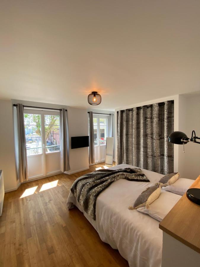 Charner Centre Gare 2 100m2 Parking *